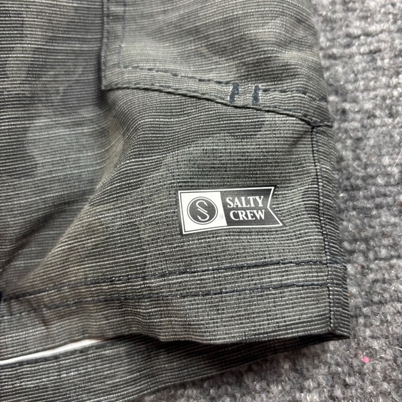 SALTY CREW Men’s Hybrid Grey Stripe Camo Swim Shorts size: 31 - Picture 4 of 10